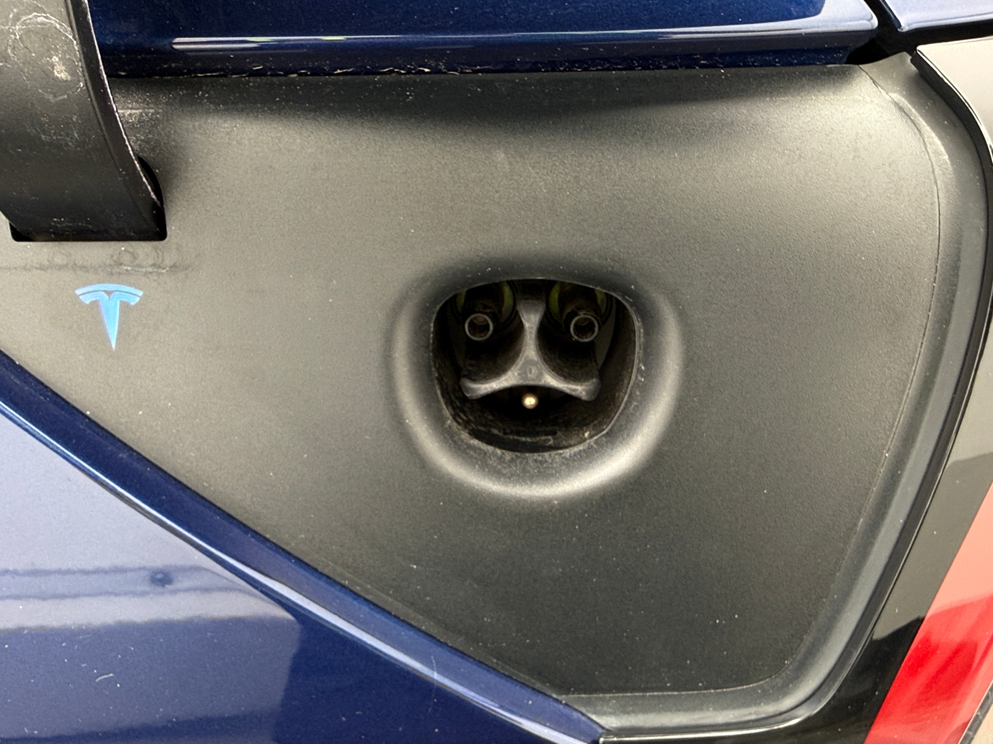 tesla model y 2023 7SAYGDEE0PF715188 image tesla model y 2023 7SAYGDEE0PF715188 image